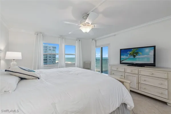 Property Slideshow image 3 of 24 | 3443 gulf shore blvd 403, Naples, FL, 34103