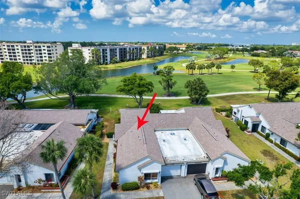 Property Slideshow image 2 of 50 | 1815 pine glade cir, Fort Myers, FL, 33907
