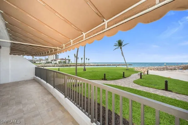 Property Slideshow image 2 of 28 | 2340 gulf shore blvd 108, Naples, FL, 34103