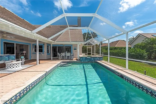 Property Slideshow image 2 of 15 | 702 willowwood ln, Naples, FL, 34108