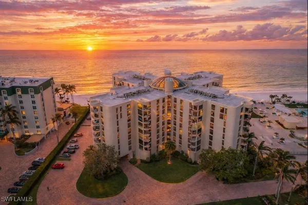 Property Slideshow image 2 of 39 | 3115 gulf shore blvd 112s, Naples, FL, 34103