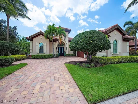 Property Slideshow image 3 of 39 | 6445 costa cir, Naples, FL, 34113
