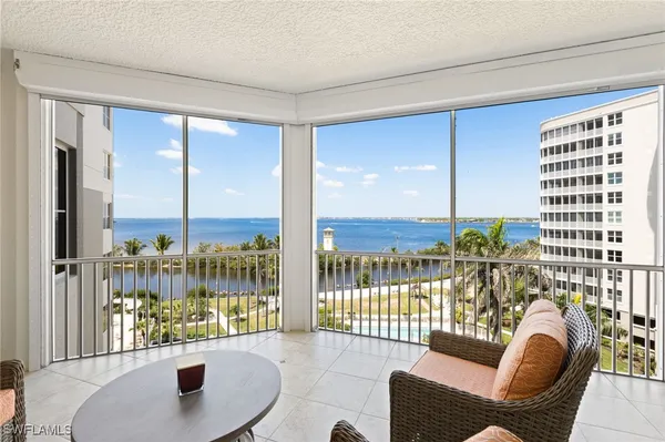 Property Slideshow image 3 of 50 | 14270 royal harbour ct unit 620, Fort Myers, FL, 33908