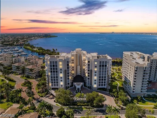 Property Slideshow image 3 of 45 | 14270 royal harbour ct 620, Fort Myers, FL, 33908