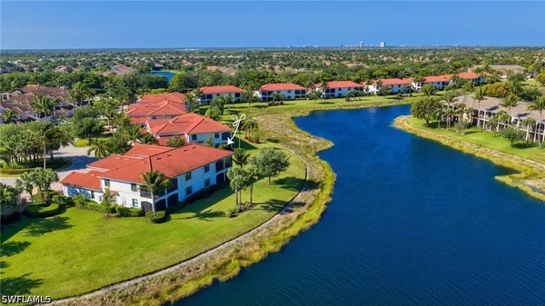 Property Slideshow image 2 of 28 | 3159 serena ln 201, Naples, FL, 34114