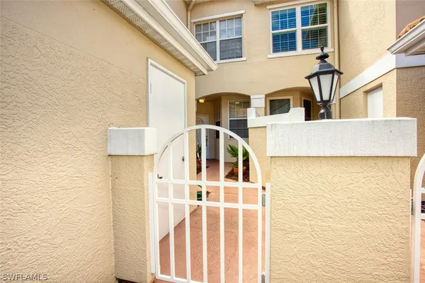 Property Slideshow image 3 of 28 | 8365 excalibur cir k6, Naples, FL, 34108