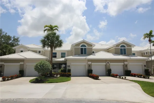 Property Slideshow image 2 of 20 | 4690 hawks nest way e 102, Naples, FL, 34114