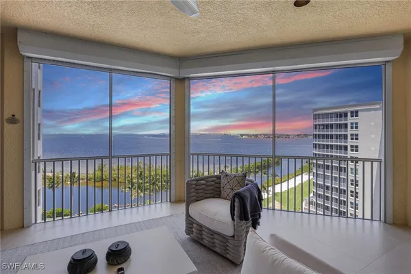 Property Slideshow image 2 of 50 | 14270 royal harbour ct 920, Fort Myers, FL, 33908