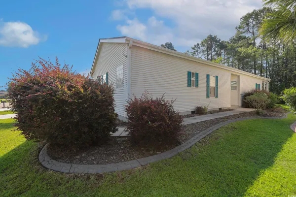 Property Slideshow image 2 of 22 | 628 lake estates ct, Conway, SC, 29526