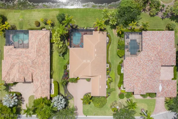 Property Slideshow image 3 of 49 | 3681 mossy oak dr, Fort Myers, FL, 33905