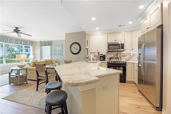 Property Slideshow image 3 of 42 | 6 village n dr 59, Hilton Head Island, SC, 29926