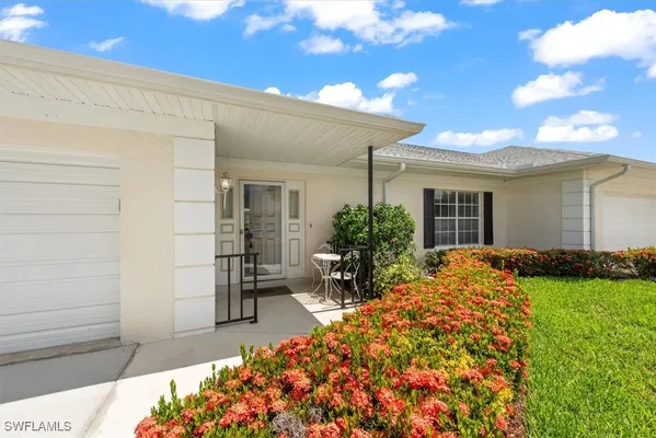 Property Slideshow image 3 of 32 | 1207 arcola dr, Fort Myers, FL, 33919