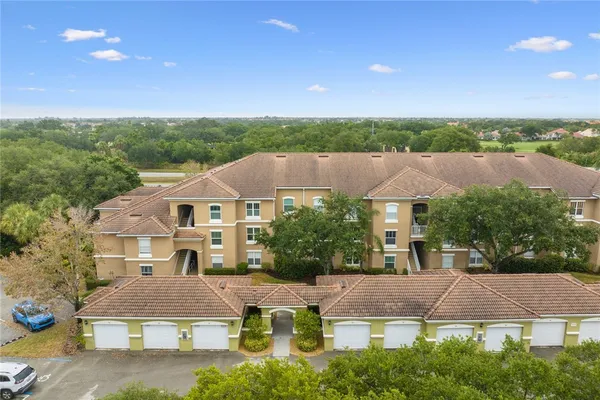 Property Slideshow image 2 of 35 | 5095 fairways cir apt i304, Vero Beach, FL, 32967