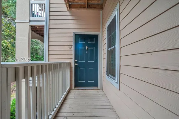 Property Slideshow image 3 of 44 | 380 marshland rd e26, Hilton Head Island, SC, 29926