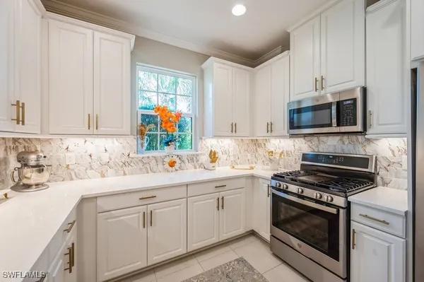 Property Slideshow image 3 of 29 | 8070 calle canovas ct, Naples, FL, 34114