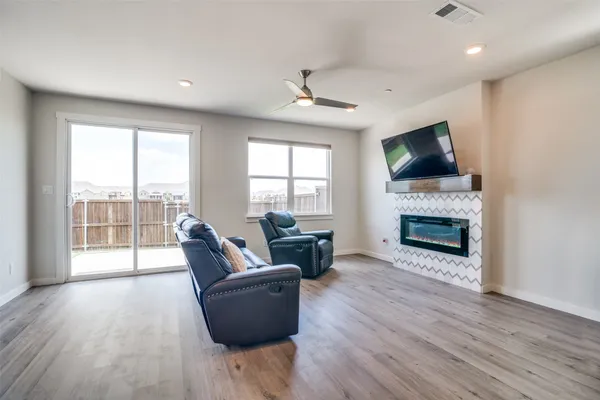 Property Slideshow image 3 of 25 | 619 laurel ln, Wylie, TX, 75098