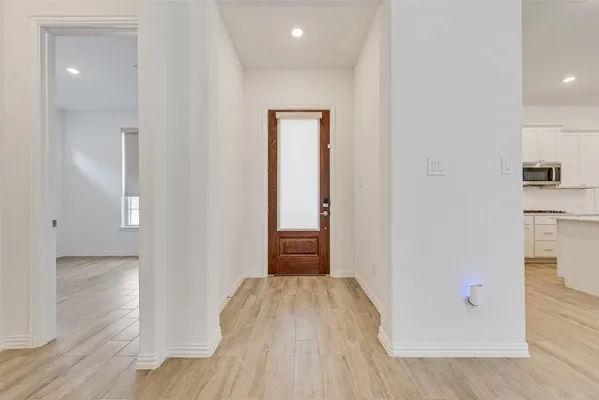 Property Slideshow image 2 of 32 | 4755 kings garden pkwy, Arlington, TX, 76005