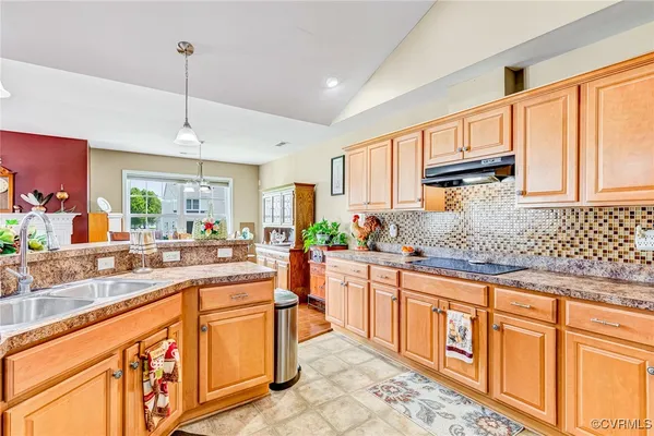 Property Slideshow image 3 of 41 | 8125 janice ave, Mechanicsville, VA, 23111