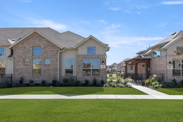Property Slideshow image 2 of 29 | 644 oakridge dr, Wylie, TX, 75098