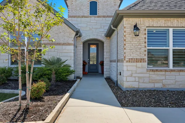 Property Slideshow image 3 of 35 | 10008 baywood ct, Denton, TX, 76207