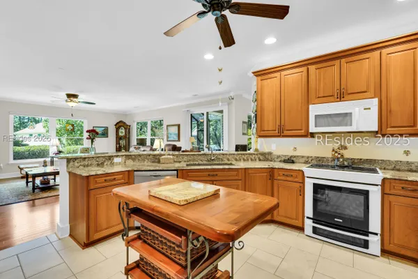 Property Slideshow image 2 of 45 | 21 trescot ln, Bluffton, SC, 29909