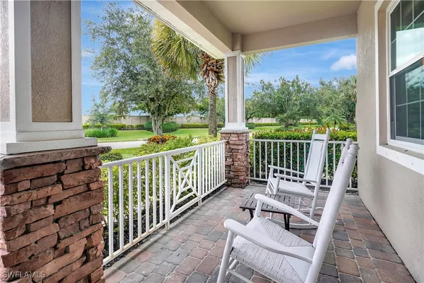 Property Slideshow image 2 of 50 | 3850 otter bend cir, Fort Myers, FL, 33905