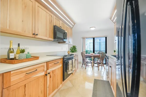Property Slideshow image 2 of 41 | 1201 s ocean dr 410s, Hollywood, FL, 33019