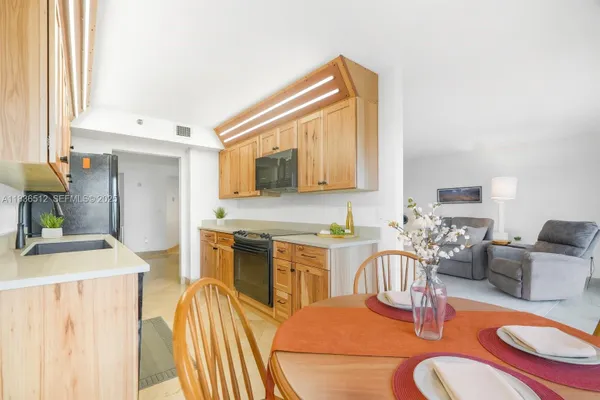 Property Slideshow image 3 of 41 | 1201 s ocean dr 410s, Hollywood, FL, 33019