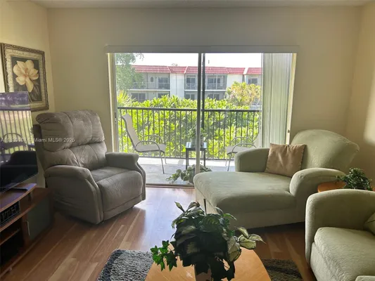 Property Slideshow image 3 of 67 | 371 s hollybrook dr 308, Pembroke Pines, FL, 33025