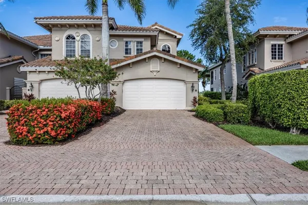 Property Slideshow image 2 of 32 | 9067 cherry oaks trl 202, Naples, FL, 34114