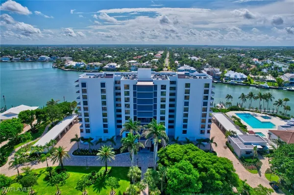 Property Slideshow image 2 of 42 | 2400 gulf shore blvd 603, Naples, FL, 34103