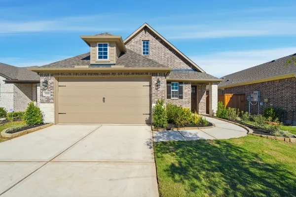 Property Slideshow image 2 of 42 | 18806 sweetwater springs dr, Cypress, TX, 77433