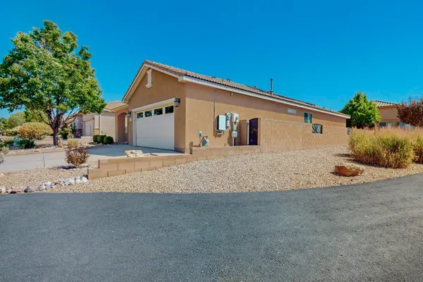 Property Slideshow image 3 of 49 | 978 prairie zinnia dr, Bernalillo, NM, 87004