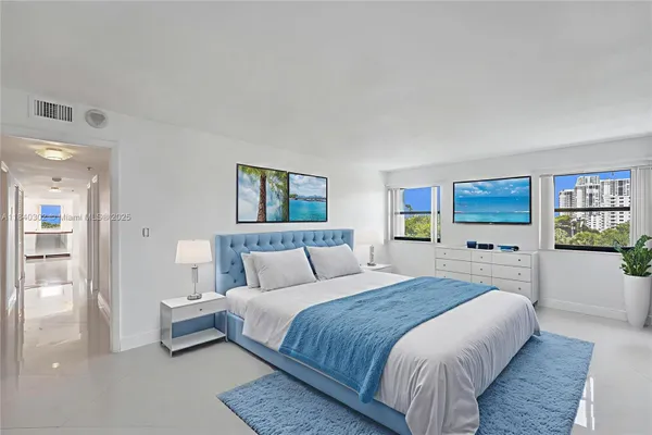 Property Slideshow image 2 of 68 | 1201 s ocean dr 402s, Hollywood, FL, 33019