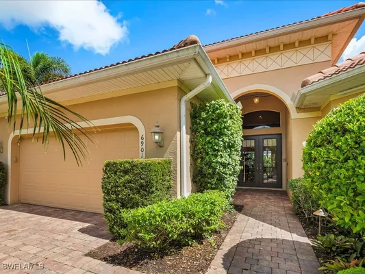 Property Slideshow image 2 of 46 | 6901 bent grass dr, Naples, FL, 34113