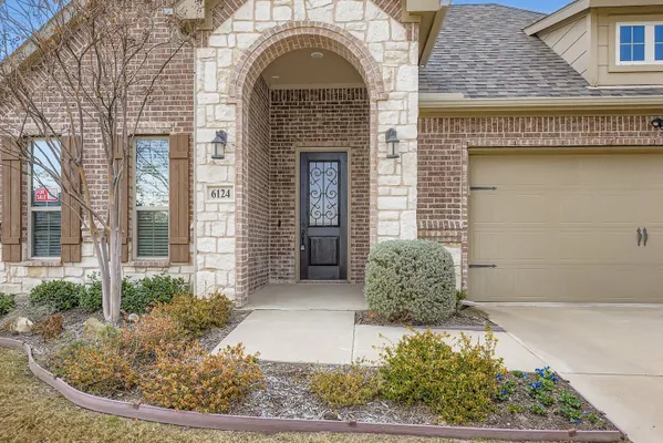 Property Slideshow image 3 of 29 | 6124 carmona trl, Fort Worth, TX, 76123
