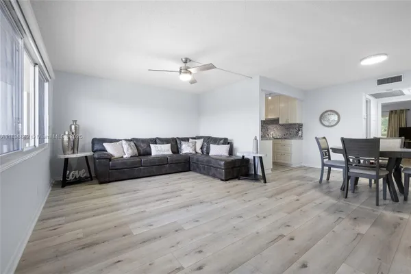 Property Slideshow image 2 of 44 | 3067 newport q, Deerfield Beach, FL, 33442