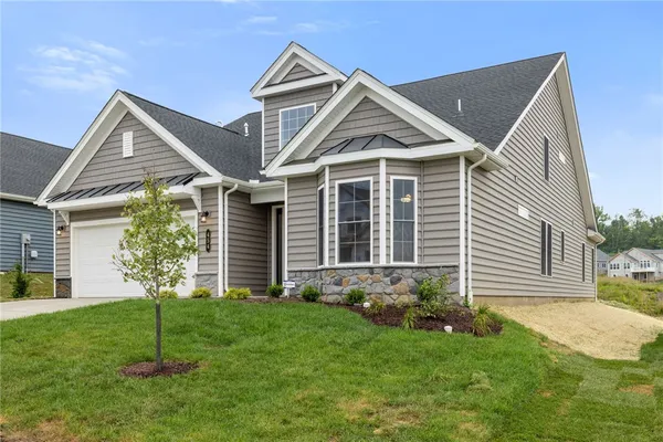 Property Slideshow image 2 of 47 | 454 independence way, Canonsburg, PA, 15317