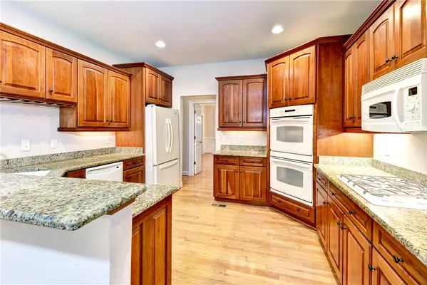 Property Slideshow image 2 of 43 | 305 par dr, Williamsburg, VA, 23188