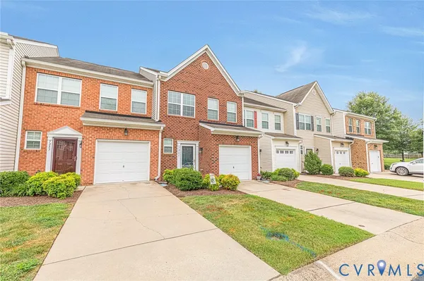 Property Slideshow image 3 of 36 | 7261 jackson arch dr, Mechanicsville, VA, 23111