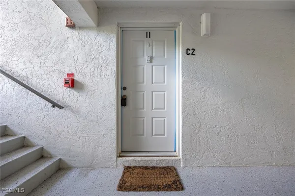 Property Slideshow image 3 of 50 | 9540 green cypress ln 11, Fort Myers, FL, 33905