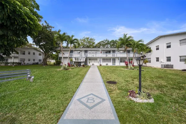 Property Slideshow image 3 of 27 | 45 islewood b # 45, Deerfield Beach, FL, 33442