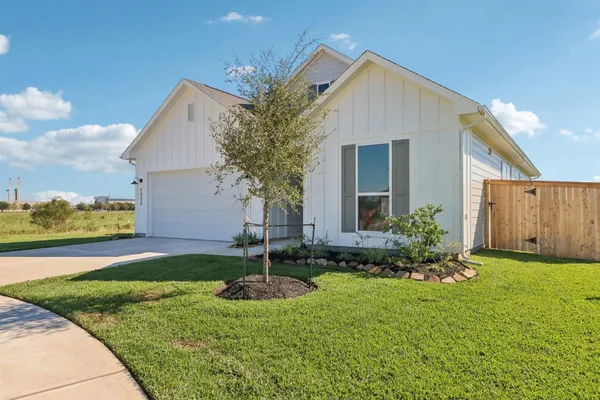 Property Slideshow image 3 of 36 | 1322 secret grove trl, Tomball, TX, 77375