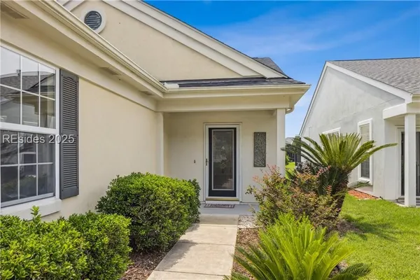 Property Slideshow image 3 of 25 | 150 lazy daisy dr, Bluffton, SC, 29909