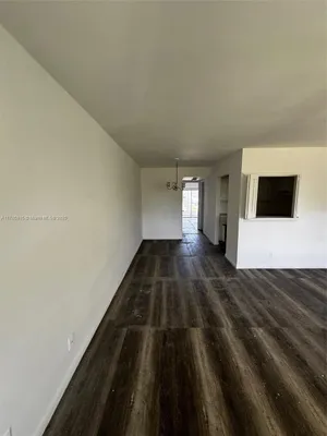 Property Slideshow image 2 of 9 | 42 sheffield b b, West Palm Beach, FL, 33417