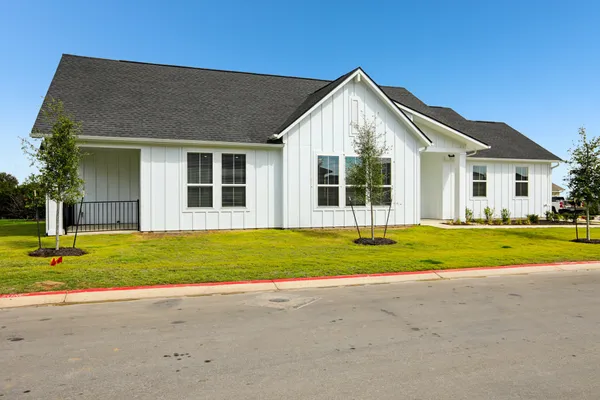 Property Slideshow image 2 of 29 | 118 antoinette way unit 102, San Marcos, TX, 78666