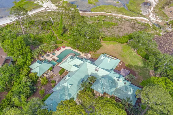 Property Slideshow image 3 of 98 | 16 oyster shell ln, Hilton Head Island, SC, 29926