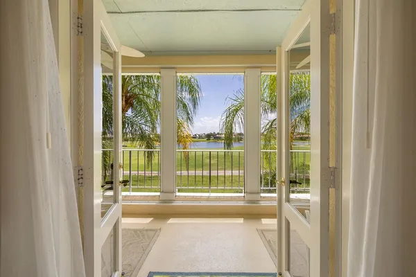 Property Slideshow image 2 of 35 | 5025 harmony cir apt 203, Vero Beach, FL, 32967