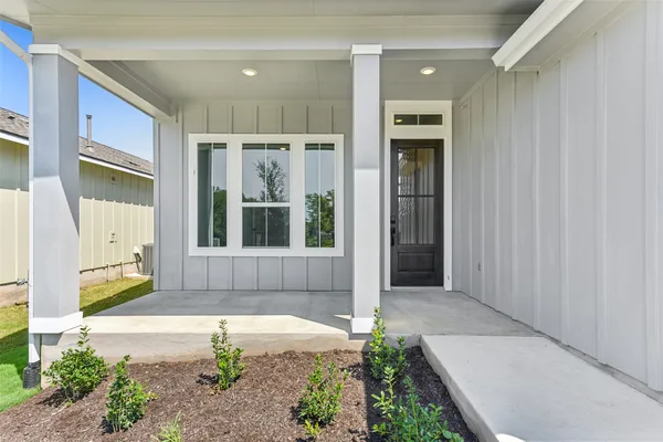 Property Slideshow image 2 of 27 | 1628 dancing oak ln, San Marcos, TX, 78666