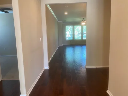 Property Slideshow image 2 of 34 | 721 independence creek ln, Georgetown, TX, 78633